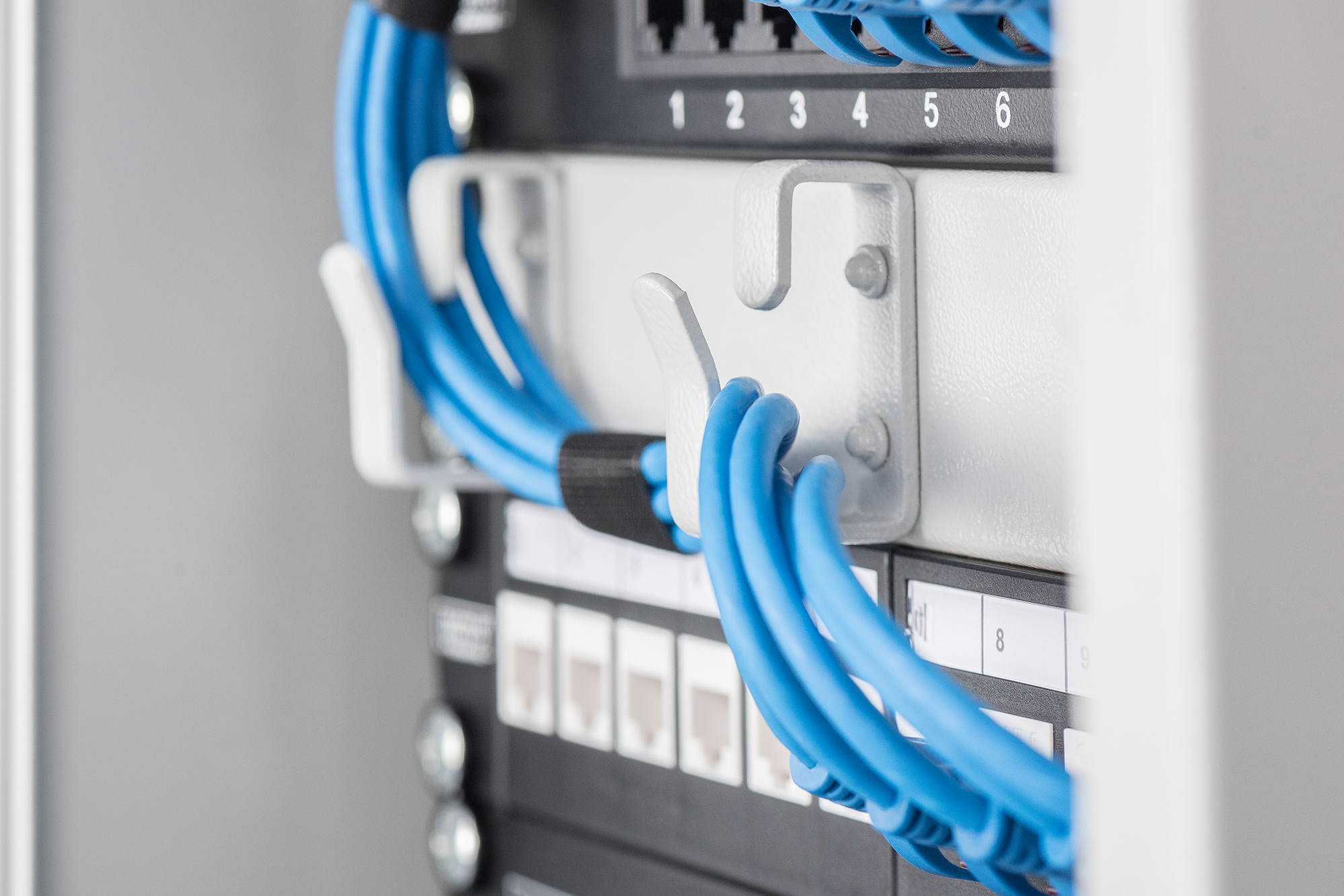 10" Cable management panel