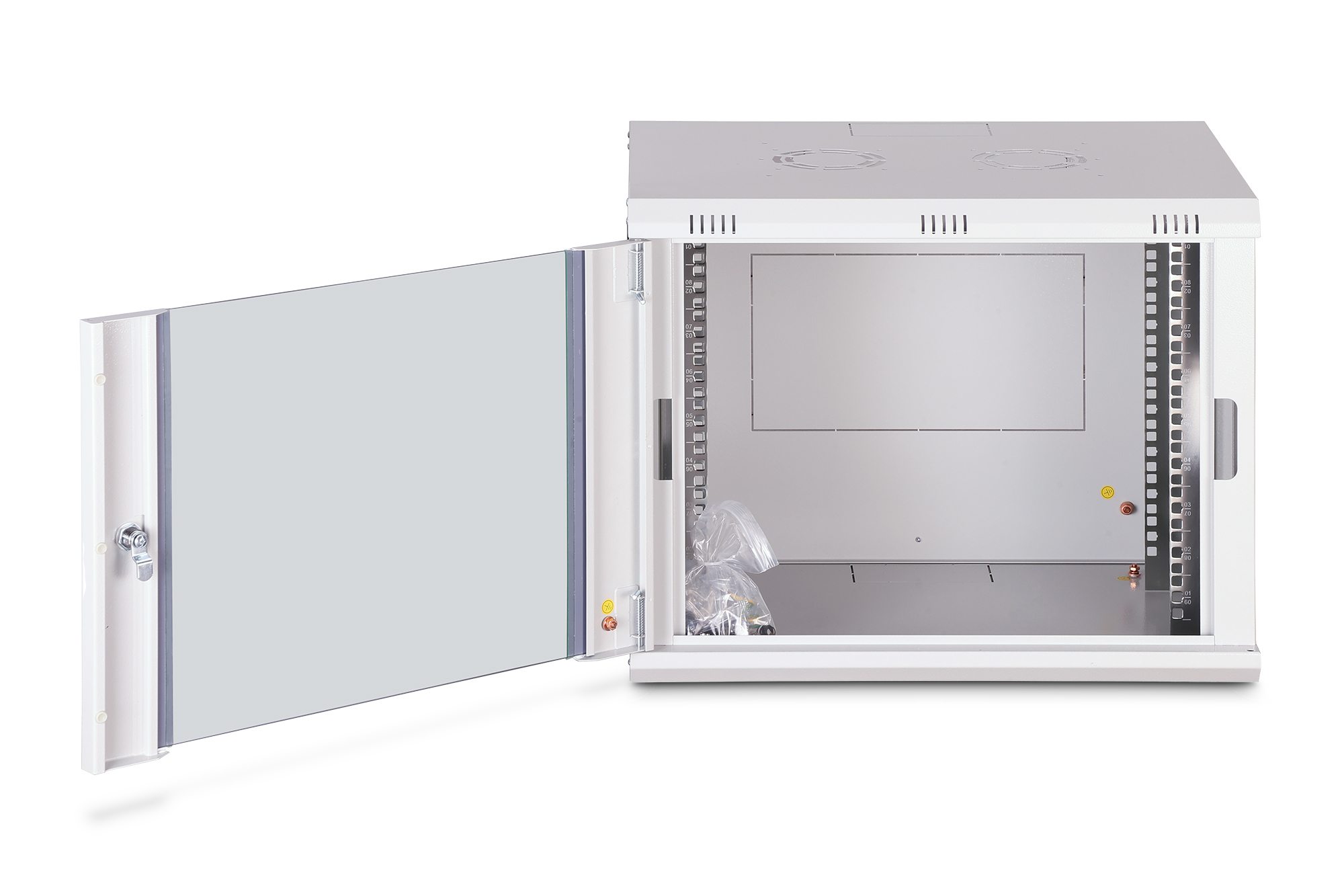 Wall-mounted enclosure Dynamic Basic series - 600x450 mm (WxD)