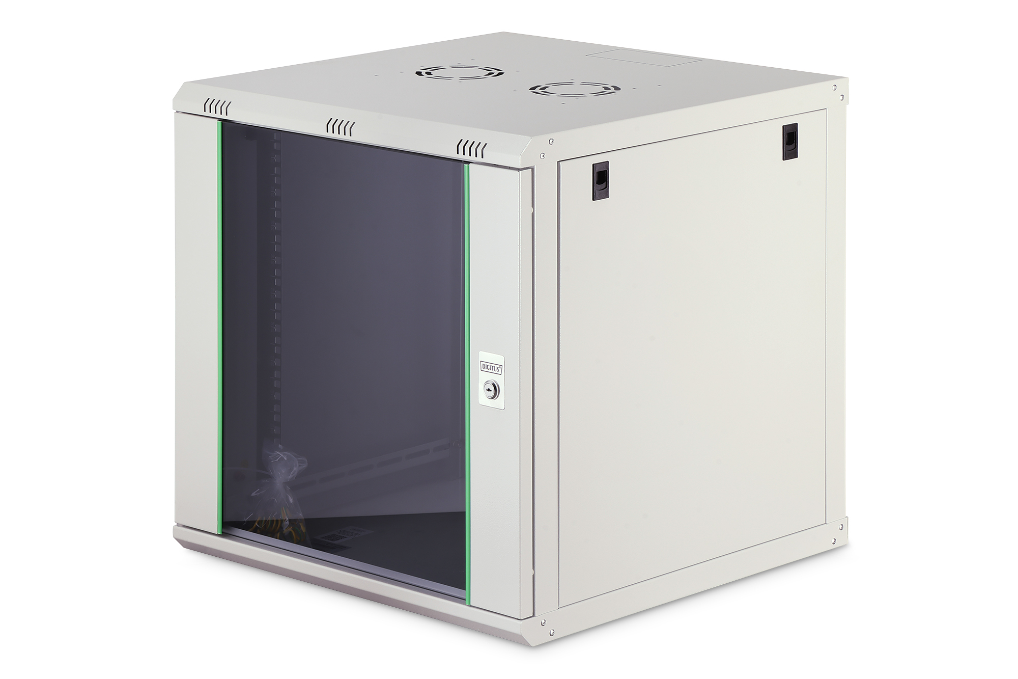 Wall-mounted enclosure Dynamic Basic series - 600x600 mm (WxD)