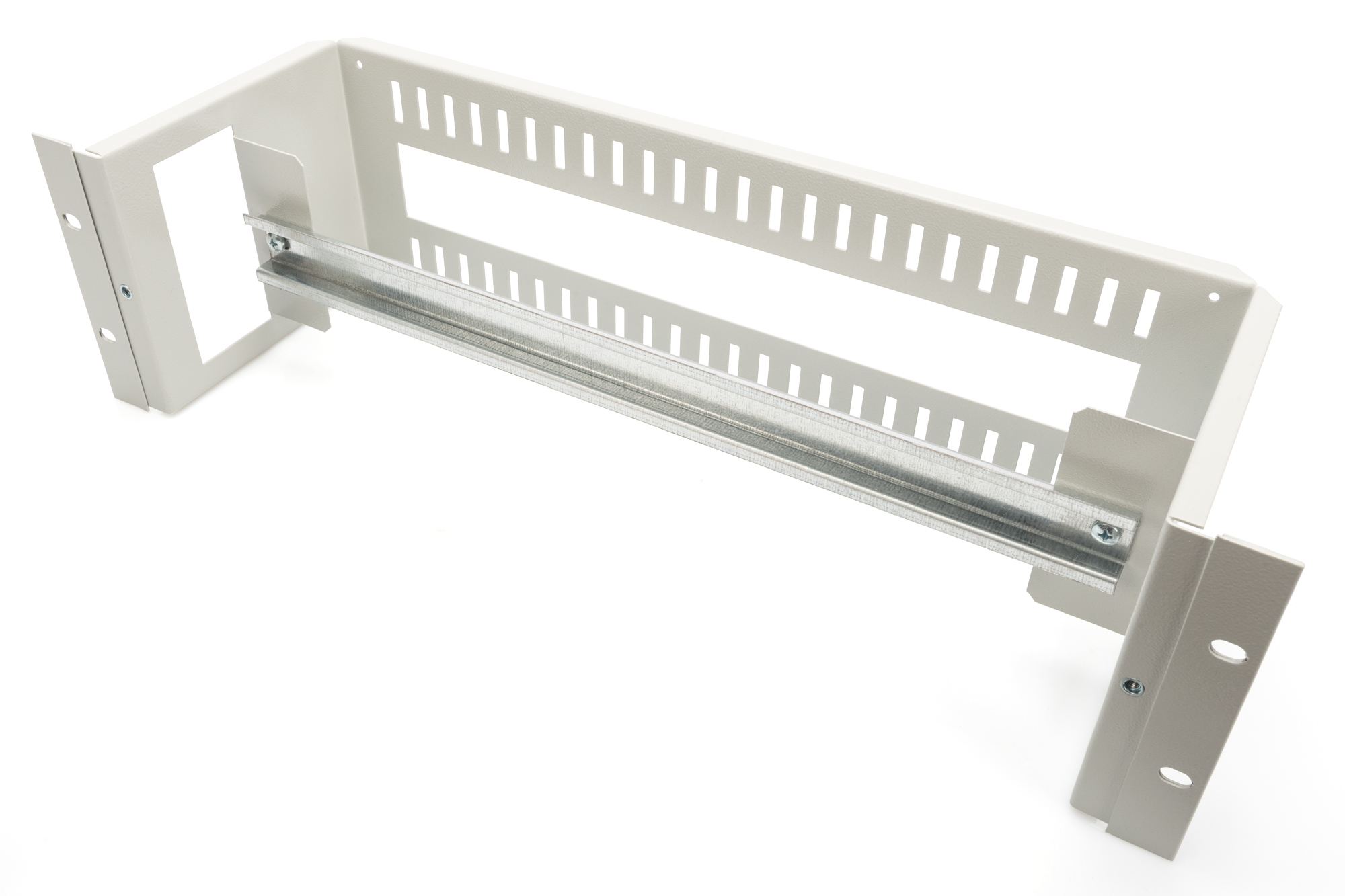 482.6 mm (19") rack-mount DIN rail panel, 3U